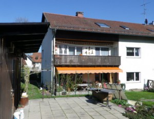 Ansicht Südwest mit Terrasse